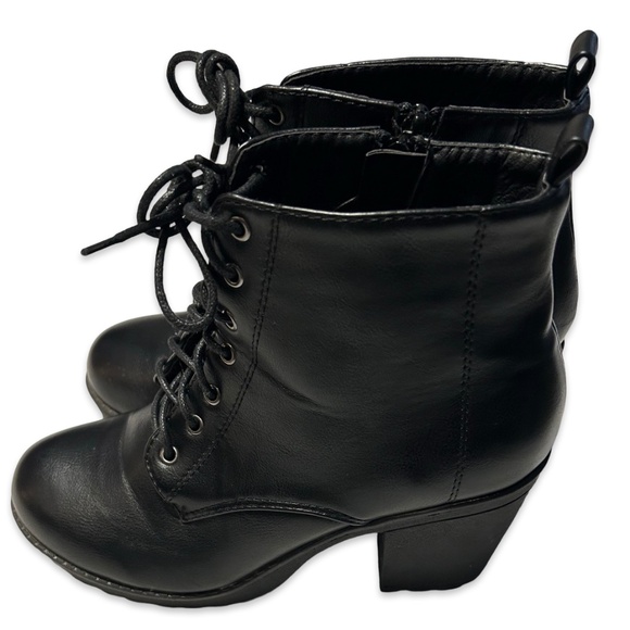 Windsor Women's Black Heeled Zipper Secured Mid Heel Boots Size 6 1/2 - Picture 4 of 12